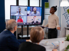 https://www.freepik.com/free-photo/black-manager-woman-talking-with-remotely-colleagues-video-call-tv-screen-presenting-new-business-partners_16095079.htm#page=1&query=business%20tv&position=39&from_view=search