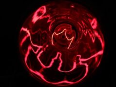 https://pixabay.com/photos/infrared-lamp-red-light-filament-2808935/
