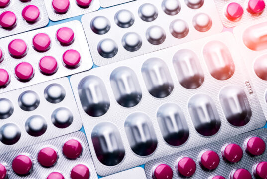 https://www.freepik.com/premium-photo/pink-tablets-blister-pack-silver-aluminium-foil-pack-capsule-tablets-pills-pharmaceutical-industry_12991103.htm#page=1&query=statins&position=4&from_view=search