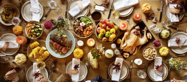 https://www.freepik.com/premium-photo/thanksgiving-celebration_3730075.htm#page=1&query=turkey%20thanksgiving%20dinner&position=9&from_view=search