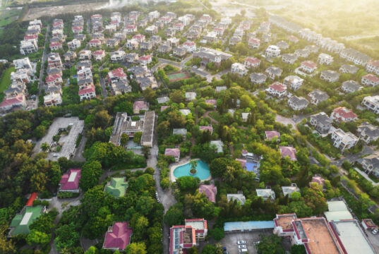 https://www.freepik.com/free-photo/aerial-photography-villa-complex-luxury-resort_17948510.htm#page=1&query=houses&position=32&from_view=search