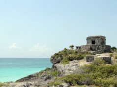 https://pixabay.com/photos/tulum-mexico-ancient-ruins-shore-2612687/