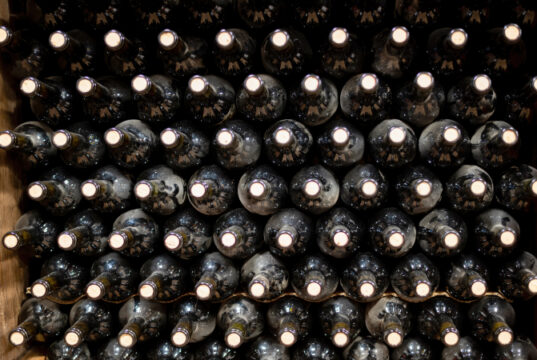 https://www.freepik.com/free-photo/lots-red-wine-bottles-winery_10353376.htm#query=winery&position=45&from_view=search