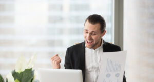 https://www.freepik.com/free-photo/happy-businessman_4013277.htm#page=3&query=happy%20investor&position=2&from_view=search