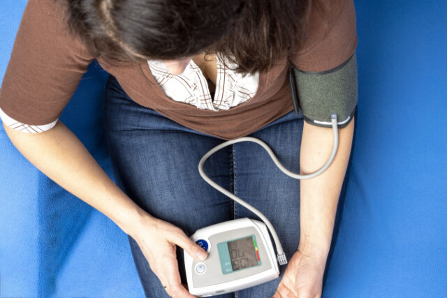 https://www.freepik.com/premium-photo/middleaged-caucasian-woman-measures-blood-pressure-sitting-couch-top-view_24771042.htm#query=blood%20pressure&position=31&from_view=search