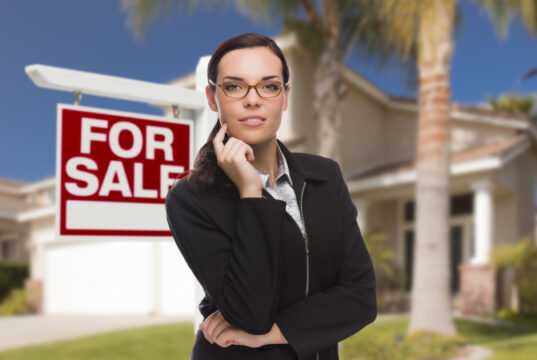 https://www.vecteezy.com/photo/988071-young-woman-in-front-of-house-and-sale-sign