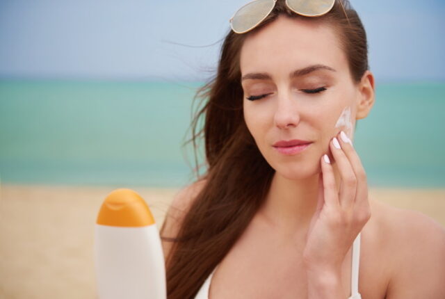 https://www.freepik.com/free-photo/young-beautiful-woman-applying-sun-cream-beach_13274811.htm#query=sunscreen&position=10&from_view=search
