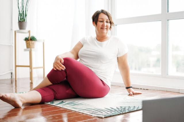 adult-charming-brunette-woman-plus-size-body-positive-practice-yoga-with-laptop-home https://www.freepik.com/premium-photo/adult-charming-brunette-woman-plus-size-body-positive-practice-yoga-with-laptop-home_24499268.htm#page=2&query=obese%20aging&position=4&from_view=search