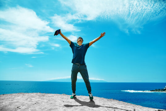 https://www.freepik.com/free-photo/happy-stylish-man-casual-clothes-standing-cliff-mountain_7251682.htm#query=freedom&position=29&from_view=search