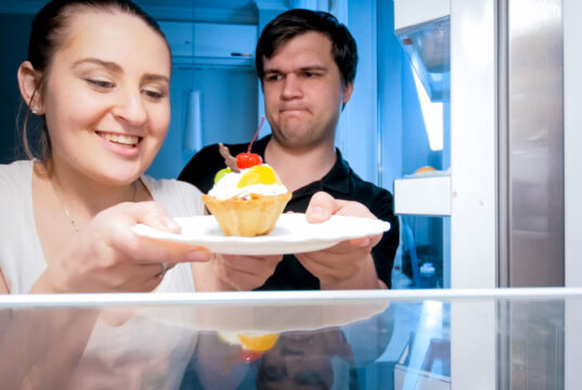 https://www.freepik.com/premium-photo/hungry-husband-wife-fighting-last-piece-cake-late-night-kitchen-concept-dieting-healthy-nutrition_15180297.htm#query=cake%20inside%20fridge&position=14&from_view=search