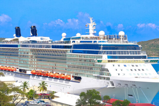 https://www.vecteezy.com/photo/6900397-cruise-ship-docked-near-saint-thomas-island