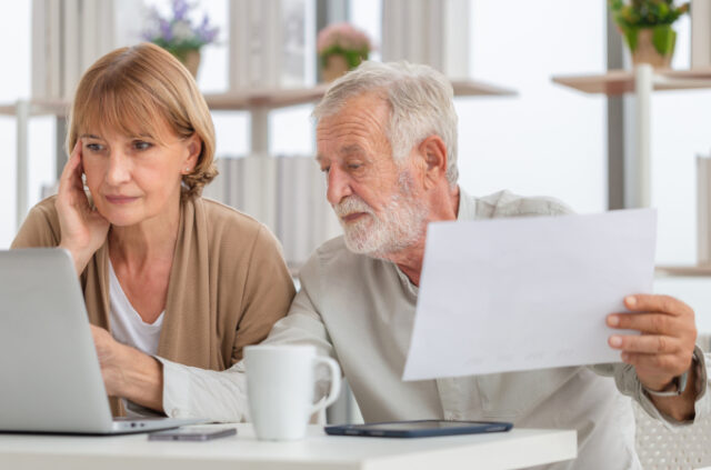 https://www.vecteezy.com/photo/6847946-worried-senior-couple-checking-their-bills-retired-elderly-old-family-reading-documents