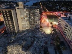 https://en.wikipedia.org/wiki/Surfside_condominium_collapse#/media/File:Surfside_condominium_collapse_photo_from_Miami-Dade_Fire_Rescue_1.jpg