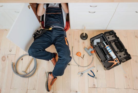 https://www.freepik.com/premium-photo/man-uniform-work-kitchen-sink_8053850.htm#query=plumber&position=28&from_view=search