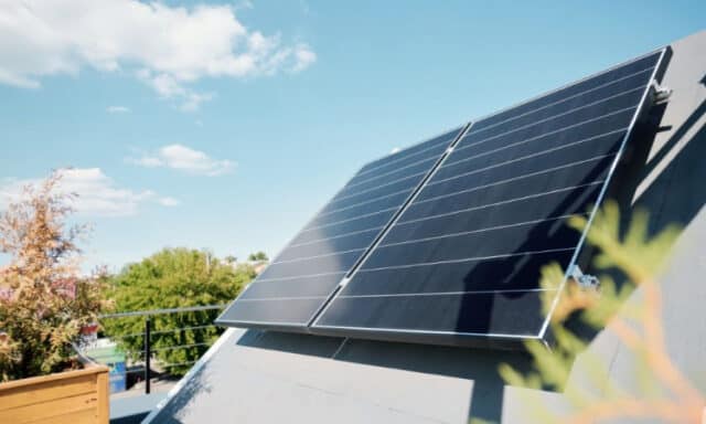 https://nmsolargroup.com/what-is-the-average-life-expectancy-of-most-solar-panels/