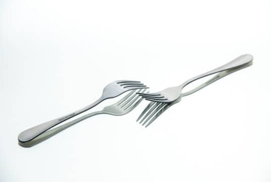 https://www.freepik.com/free-photo/front-view-pair-forks-with-reflection-surface-free-place_12058746.htm#query=forks&position=43&from_view=search
