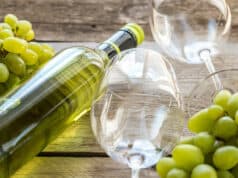 https://www.vecteezy.com/photo/5733204-bottle-of-white-wine-with-bunch-of-grape