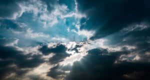 https://www.freepik.com/premium-photo/god-light-dark-cloudy-sky-with-sun-beam-sun-rays-through-black-clouds-god-light-from-heaven_20913791.htm?query=thunderstorms