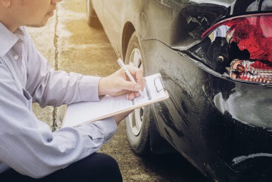 https://www.freepik.com/free-photo/insurance-agent-working-car-accident-claim-process_3805670.htm#query=car%20crash&position=31&from_view=search