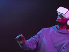 https://www.freepik.com/free-photo/portrait-young-african-american-man-with-vr-glasses_13611687.htm#query=VR&position=1&from_view=search