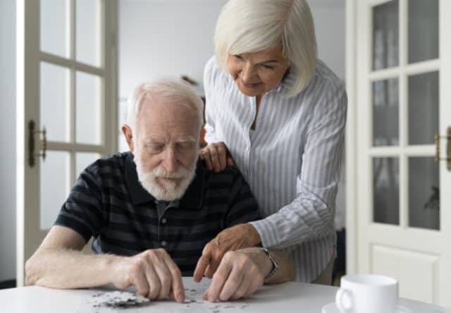 https://www.freepik.com/free-photo/senior-people-confronting-alzheimer-disease_16518805.htm#query=dementia&position=21&from_view=search