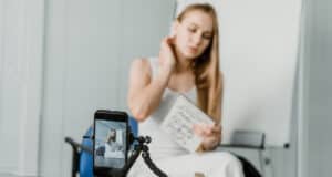 https://www.freepik.com/premium-photo/side-hustle-earn-extra-money-making-side-job-side-money-second-job-hustling-hustle-gig-gig-economy_16990359.htm#page=2&query=side%20hustle&position=38&from_view=search