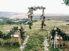 https://www.freepik.com/free-photo/italian-wedding-decoration-green-eucalyptus-oranges-pink-f_3984948.htm#query=beach%20wedding&position=39&from_view=search