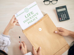 https://www.freepik.com/free-photo/people-with-contract-life-insurance_6802036.htm#query=life%20insurance&position=9&from_view=search
