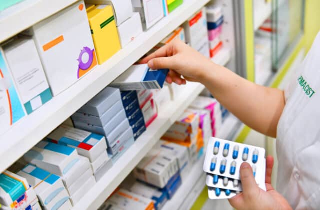 https://www.freepik.com/premium-photo/pharmacist-holding-medicine-box-capsule-pack-pharmacy-drugstore_3308170.htm?query=pharmacy