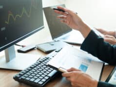 https://www.vecteezy.com/photo/9205091-business-team-investment-entrepreneur-trading-discussing-and-analysis-graph-stock-market-in-traders-office-business-financial-exchange-concept