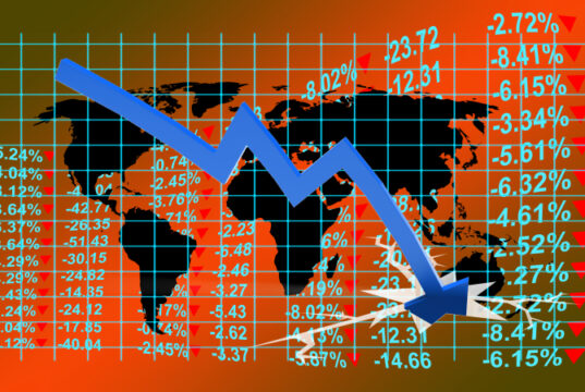 vecteezy_econimical-crisis-concept-spread-in-the-world-economy-is_6413476_763.jpg