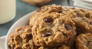 https://www.vecteezy.com/photo/704098-homemade-chocolate-chip-cookies