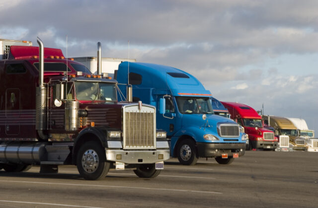 https://www.vecteezy.com/photo/770477-line-of-trucks-1