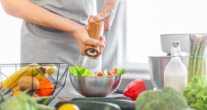https://www.freepik.com/free-photo/young-man-chef-cooking-healthy-salad_4505747.htm#query=salt%20cooking&position=10&from_view=search