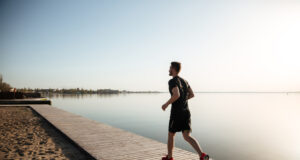 https://www.freepik.com/free-photo/back-view-full-length-portrait-young-sportsman-running_7811258.htm#query=men%20exercise&position=20&from_view=search