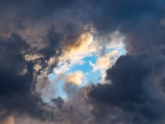 https://www.freepik.com/free-photo/beautiful-cloudscape-sunset-after-rain_17246036.htm#query=sun%20storms&position=4&from_view=search
