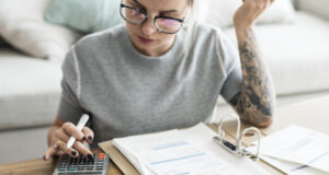 https://www.freepik.com/free-photo/caucasian-woman-with-invoice-bills_3213020.htm?query=bills