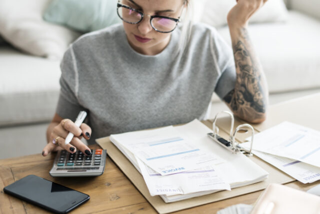 https://www.freepik.com/free-photo/caucasian-woman-with-invoice-bills_3213020.htm?query=bills