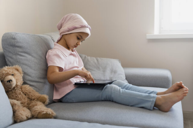 https://www.freepik.com/free-photo/child-suffering-from-cancer_29014912.htm#query=child%20cancer&position=6&from_view=search