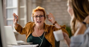 https://www.freepik.com/free-photo/creative-business-woman-with-headphones-apologizing-hearing-her-colleague-talking-her-while-working-office_25621965.htm#query=work%20noise&position=10&from_view=search