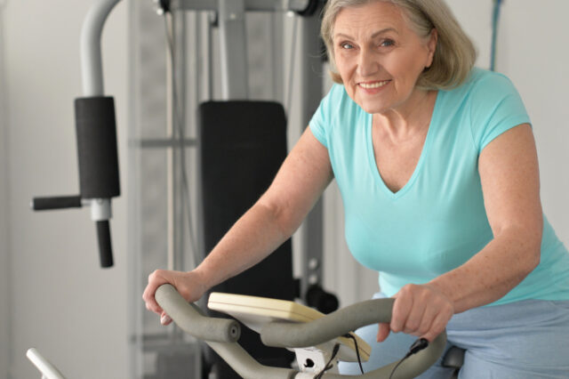 https://www.freepik.com/premium-photo/elderly-woman-exercising-gym_31189485.htm?query=active%20women