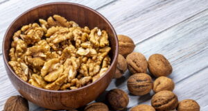 https://www.freepik.com/free-photo/side-view-bowl-with-walnuts-rustic_8446132.htm#query=walnuts&position=13&from_view=search