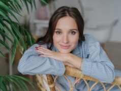 https://www.vecteezy.com/photo/7486017-attractive-young-woman-with-dark-hair-nice-make-up-looks-directly-at-camera-leans-on-back-of-wicker-furniture-domestic-atmosphere-green-plant-has-confident-expression-people-and-rest-concept