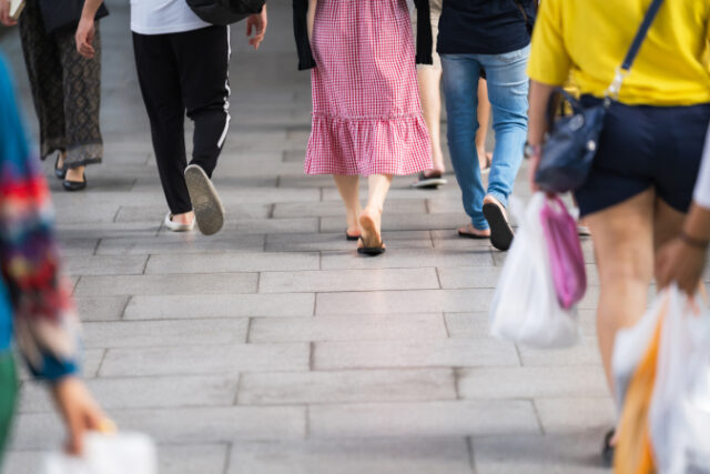 https://www.vecteezy.com/photo/1978932-close-up-of-legs-and-shoes-walking-on-street-in-the-city