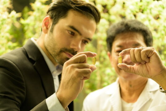 https://www.vecteezy.com/photo/9976061-farm-owners-and-scientists-who-run-the-cannabis-plantation-verify-the-integrity-of-cannabis-oil-and-cannabis-products-in-the-cannabis-plantation