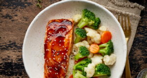 https://www.vecteezy.com/photo/7188092-steam-salmon-and-vegetables-paleo-keto-fodmap-dash-diet-mediterranean-food-with-steamed-fish