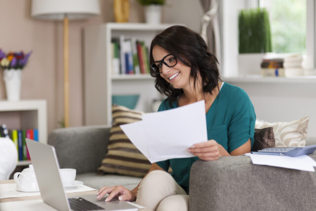 https://www.freepik.com/free-photo/working-home-can-by-pleasure_10685623.htm#query=pay%20bills&position=22&from_view=search