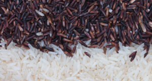 https://www.freepik.com/premium-photo/brown-rice-riceberry-white-rice-jasmine-rice_4154667.htm#query=brwn%20white%20rice&position=45&from_view=search&track=ais