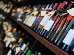 https://www.vecteezy.com/photo/11616645-bottle-of-wine