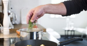 https://www.vecteezy.com/photo/763578-cooking